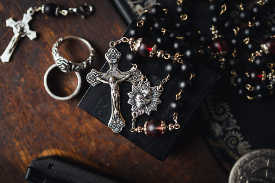 Pray Rosary in Latin